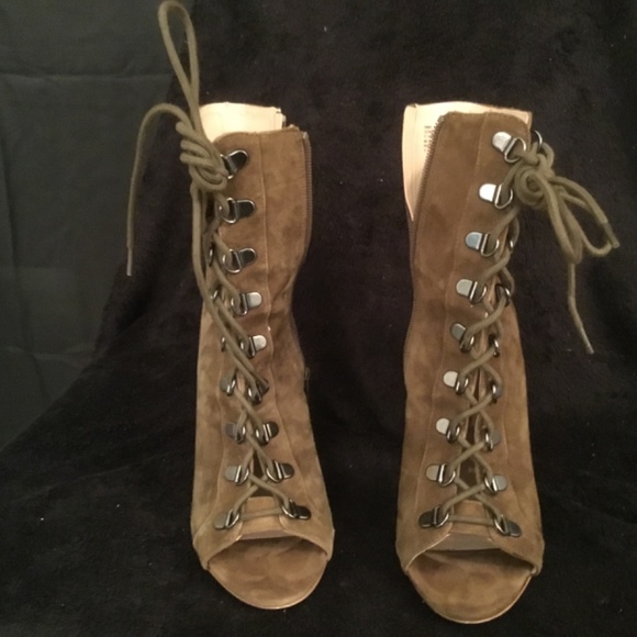 Steve Madden suede Peep toe olive green bootie 8.5 - Picture 2 of 13